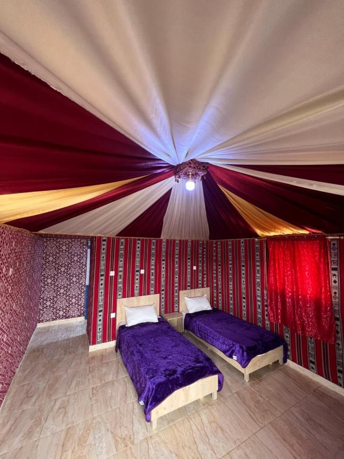 Hotel Raja Camp à Wadi Rum Extérieur photo