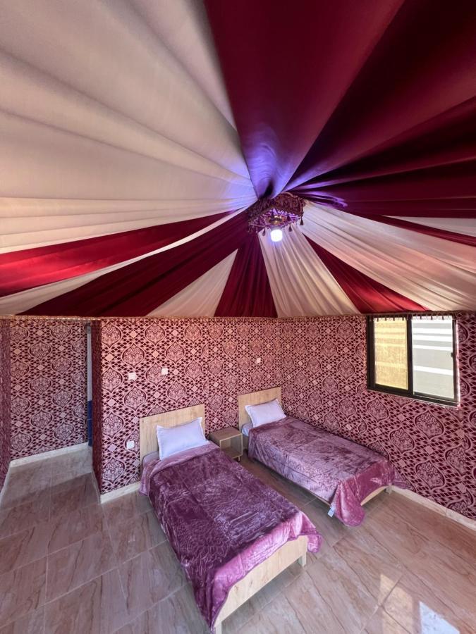 Hotel Raja Camp à Wadi Rum Extérieur photo